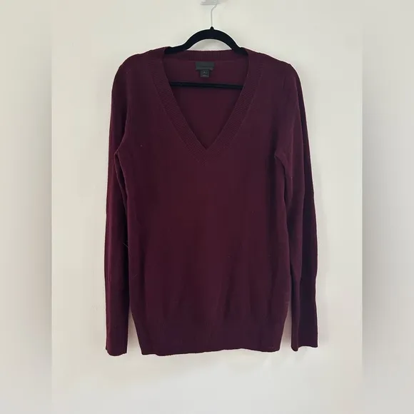 100% Italian Cashmere J Crew Women's V-Neck Sweater - Burgundy