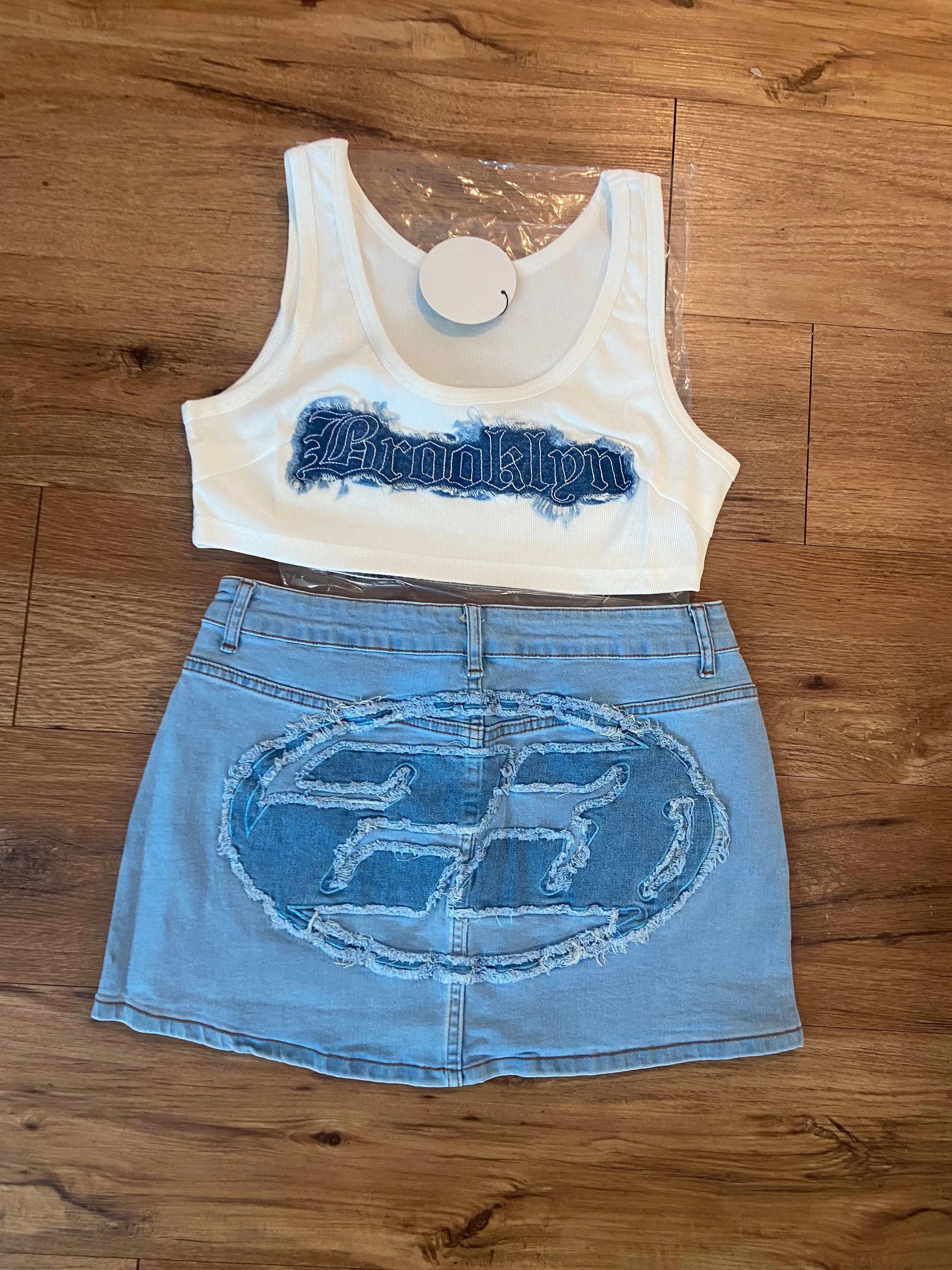 23 mini skirt