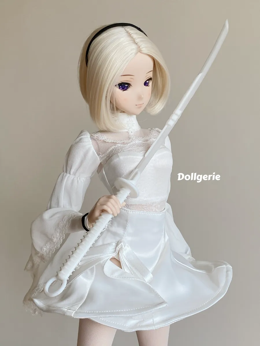 2B Action-Flow White Mini Skirt
