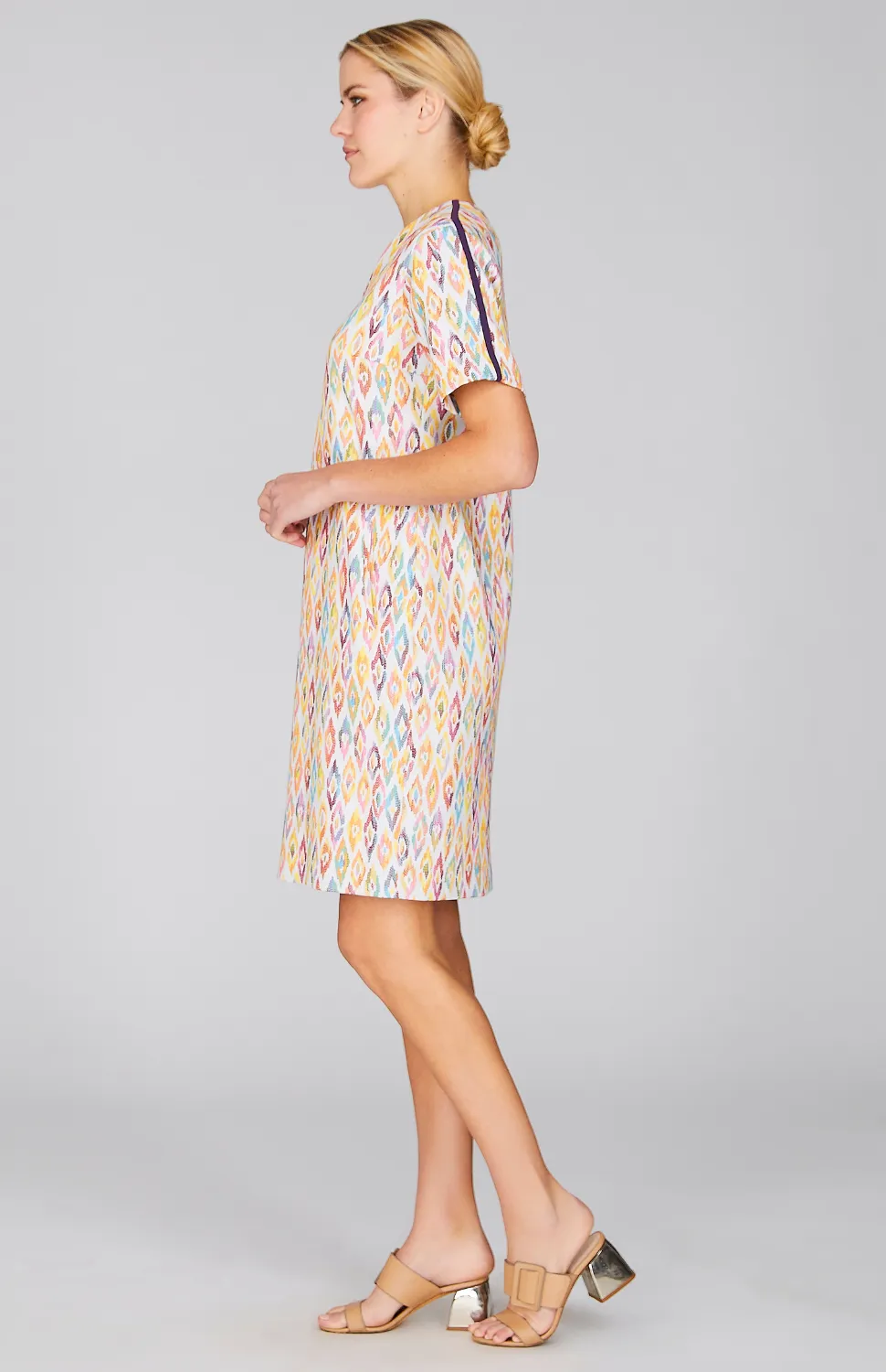 Abstract Feather Short Sleeve Shift Dress w/ Bias