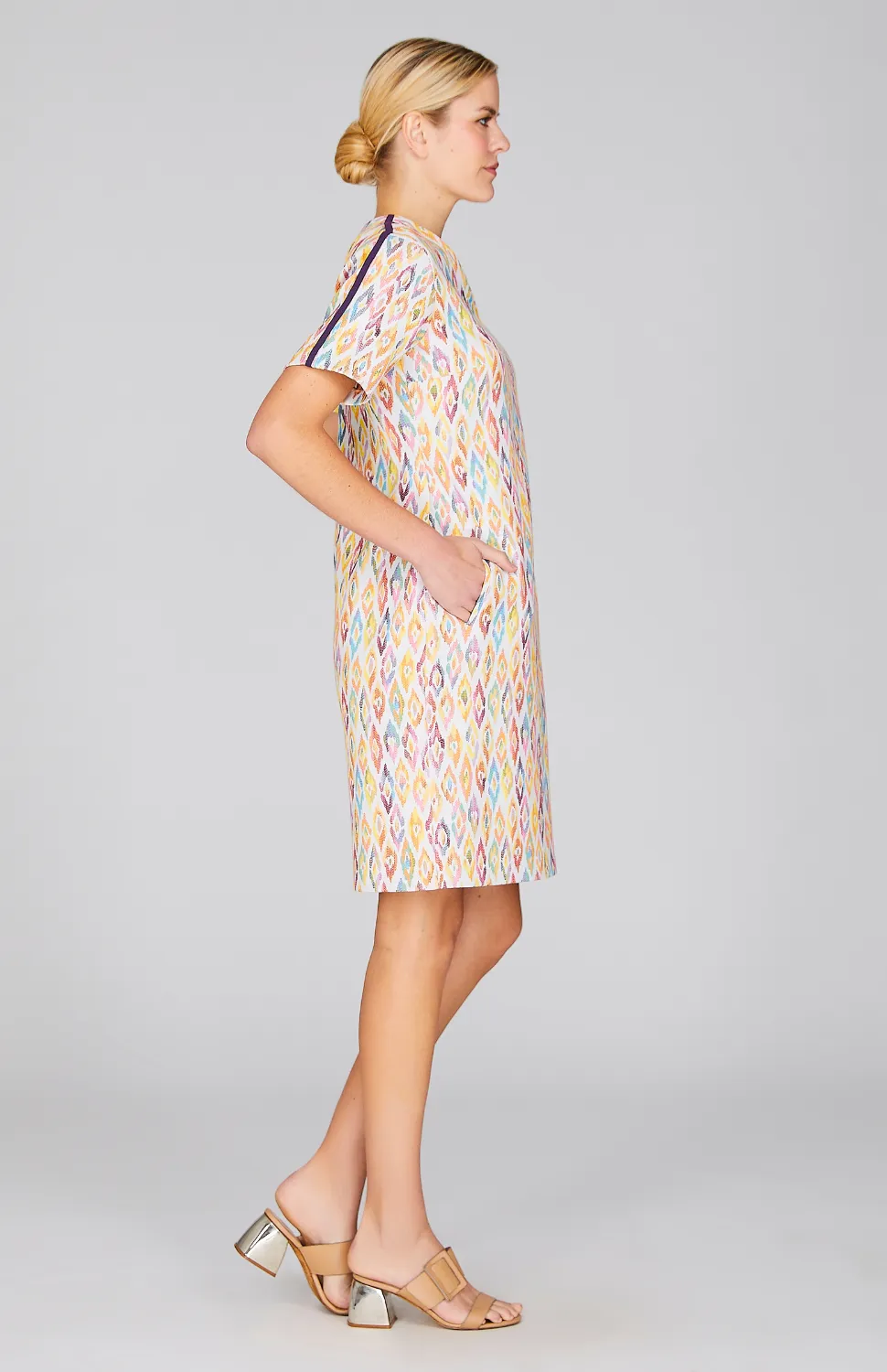 Abstract Feather Short Sleeve Shift Dress w/ Bias