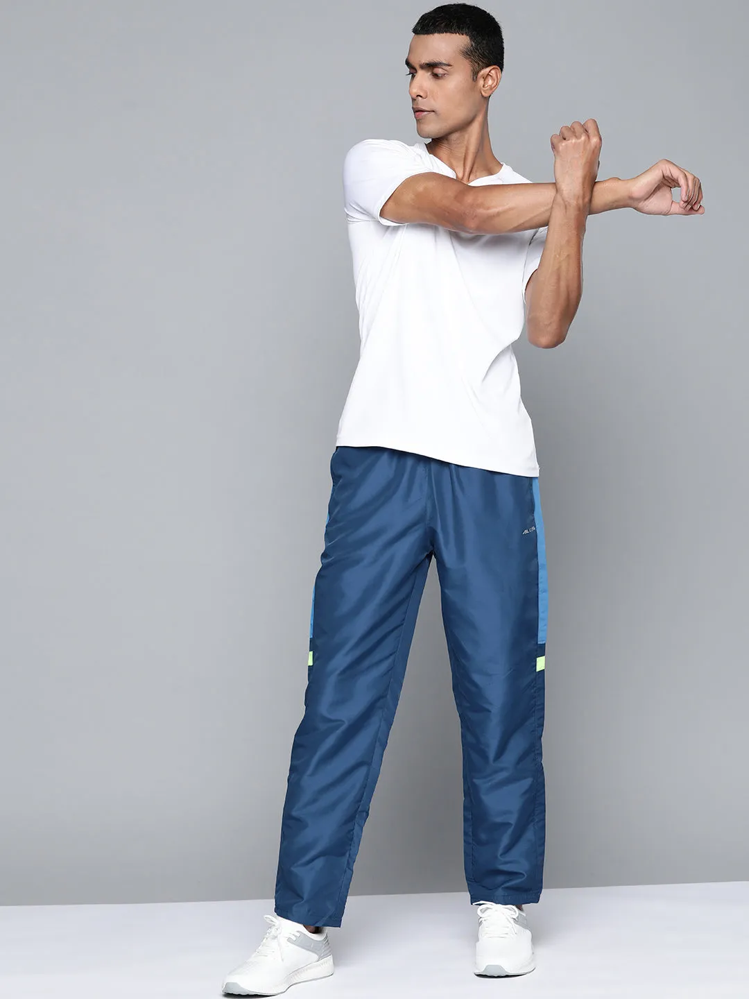 Alcis Men Blue Solid Track Pants