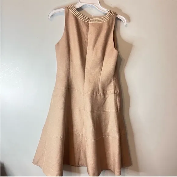 Ann Klein Sleeveless Dress Sz 6 Scoop Neck Embroidered Neckline Beige Fit Flare