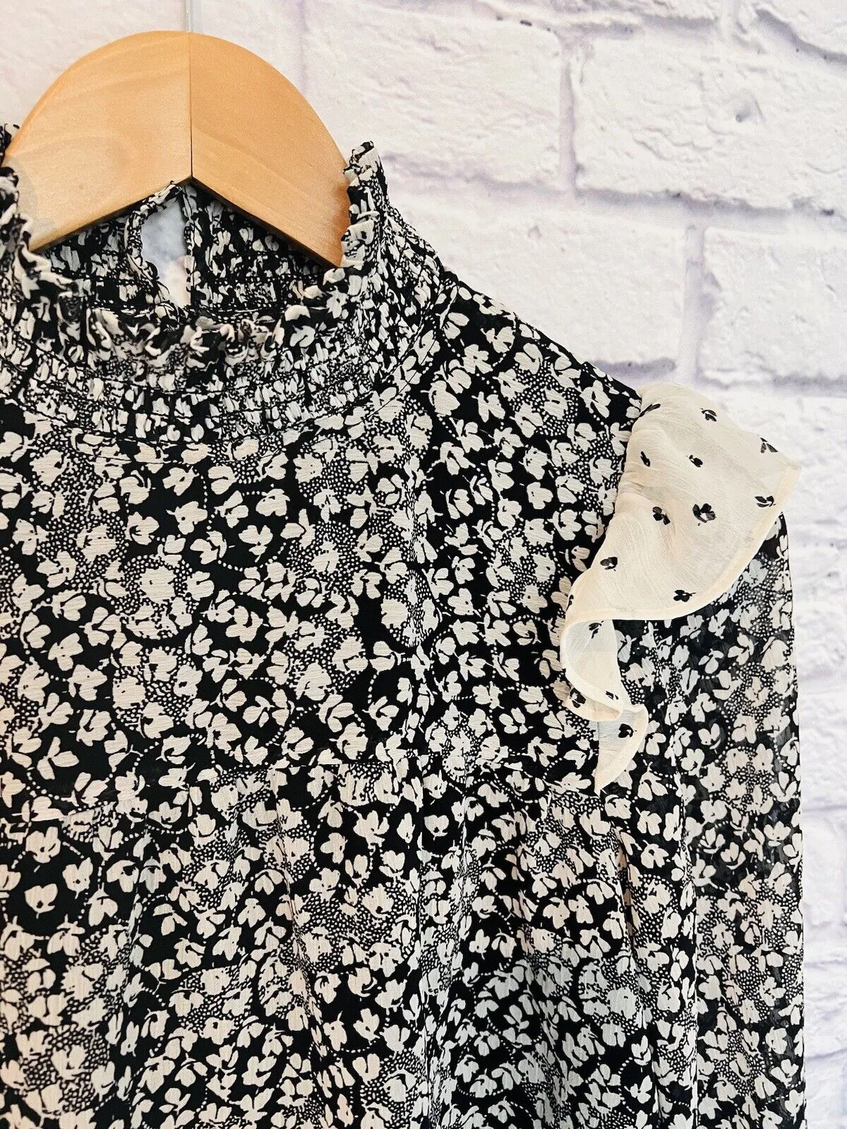 ANN TAYLOR Floral Smock Ruffle Blouse Sz P Small Ditsy Flower Workwear Career