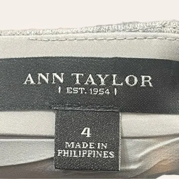 Ann Taylor || Gray Wool Skirt || 4
