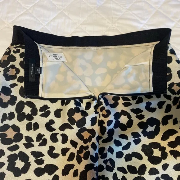 “ANN TAYLOR” Leopard Pencil Skirt