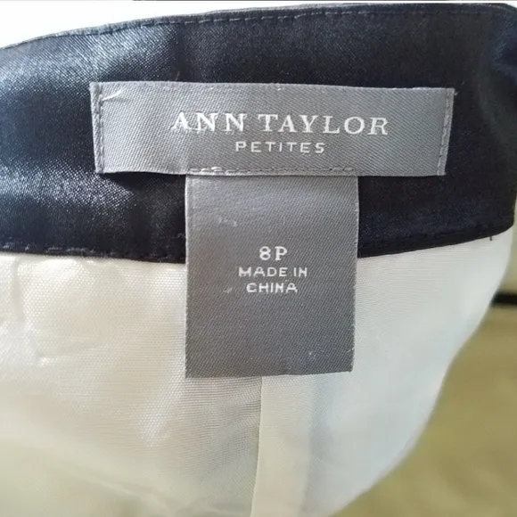 ANN TAYLOR Petites Black Foral Lace Pencil skirt size 8P
