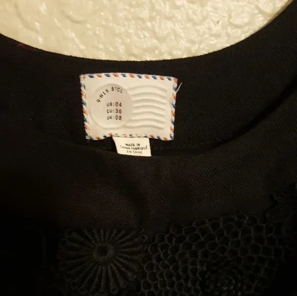 Anthropologie Applique oleander shift black dress