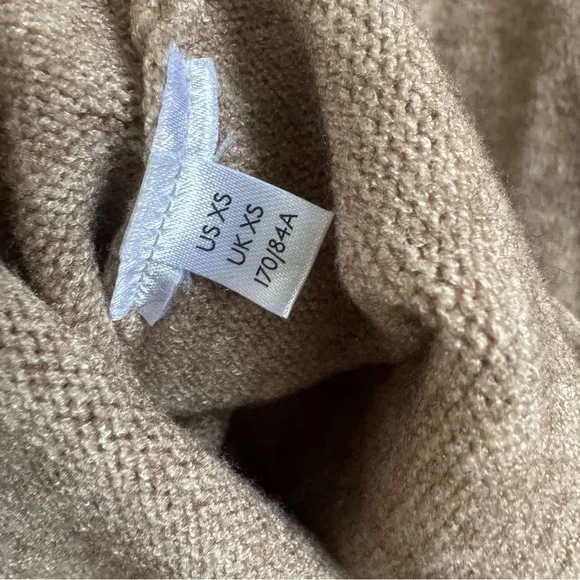 Anthropologie Serena V-Neck Sweater in Tan Size XS