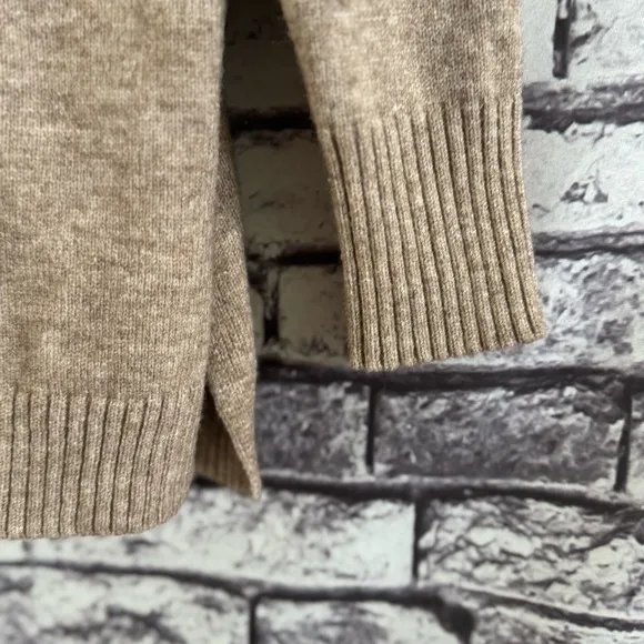Anthropologie Serena V-Neck Sweater in Tan Size XS