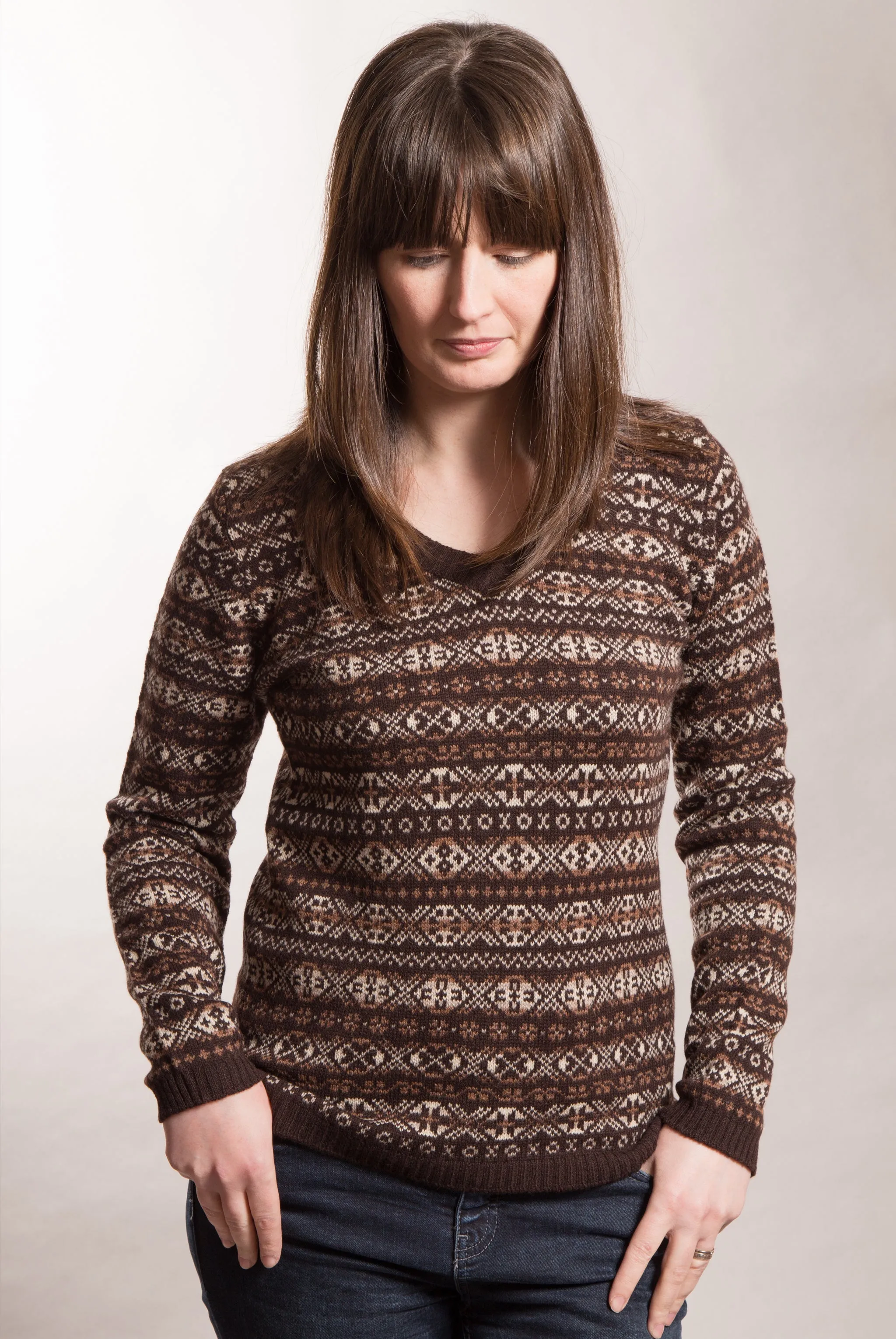 Aunty Mays Jumper V-Neck