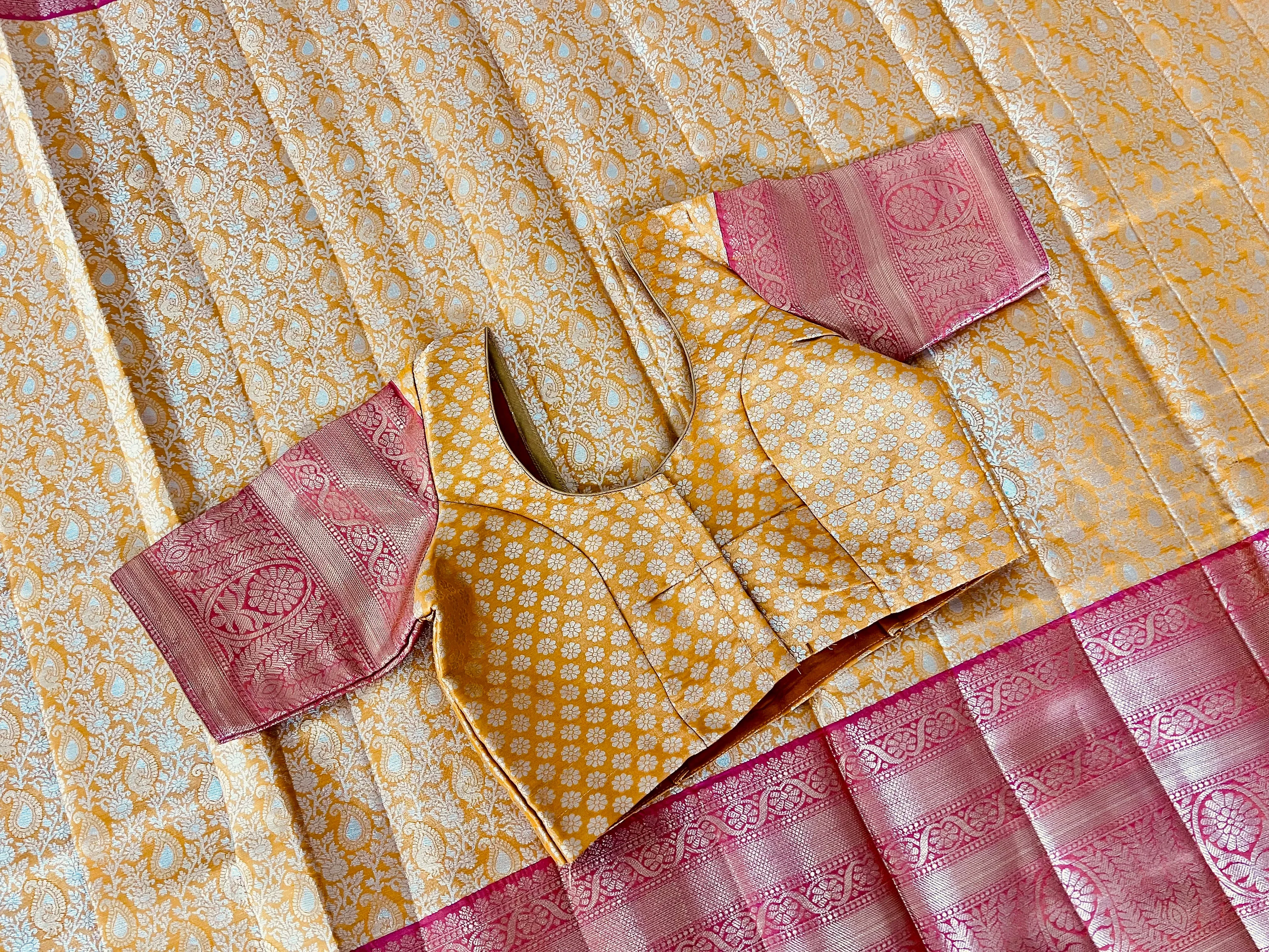 Banaras Gandharva Pattu saree