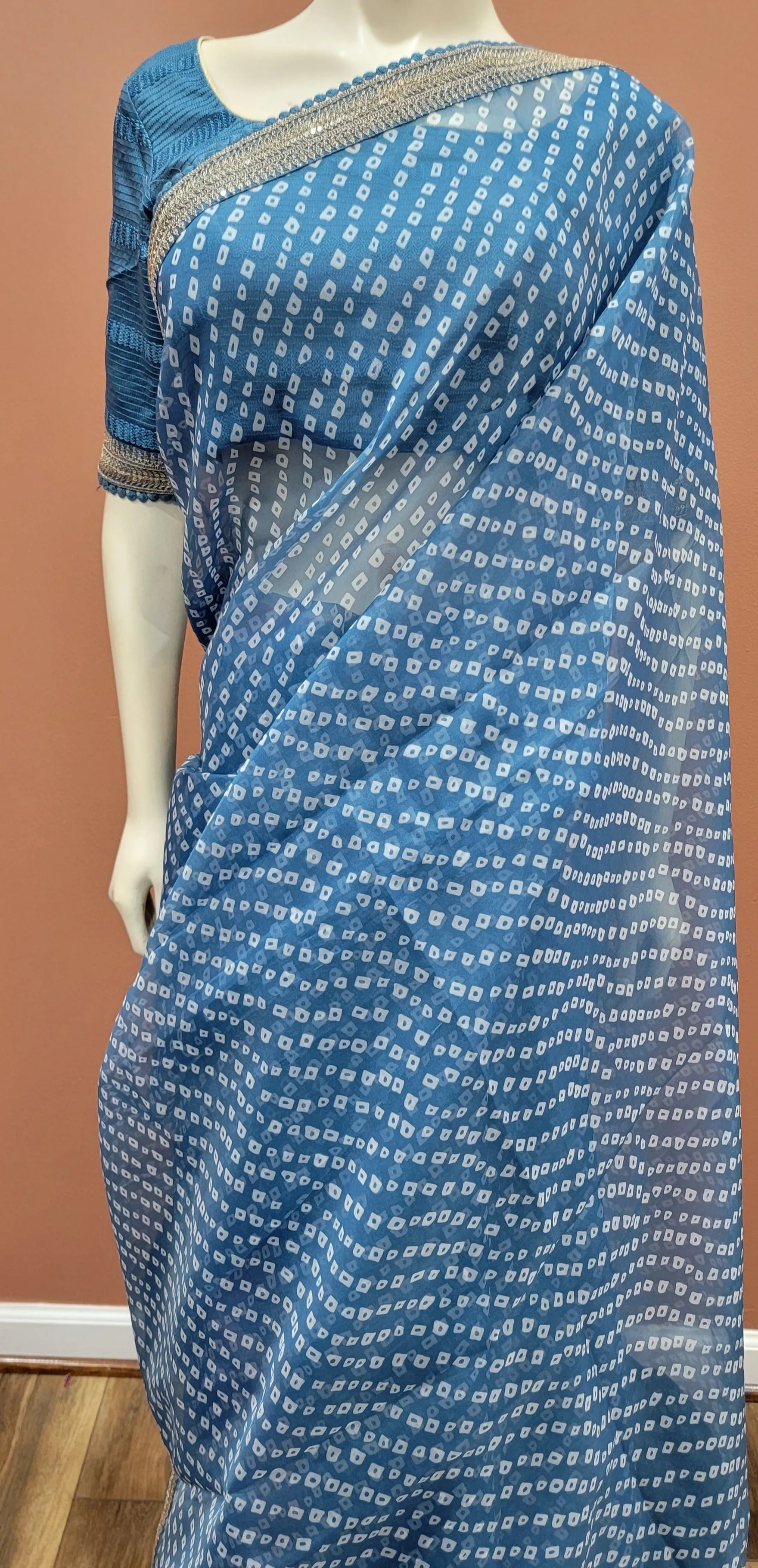 Bandhini Organza Saree w/ Sequence border and Blouse