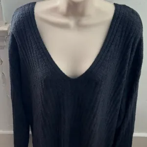 Barefoot Dreams Cozychic Lite dark gray ribbed V-neck sweater, size 1X Petite