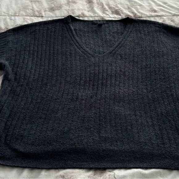 Barefoot Dreams Cozychic Lite dark gray ribbed V-neck sweater, size 1X Petite