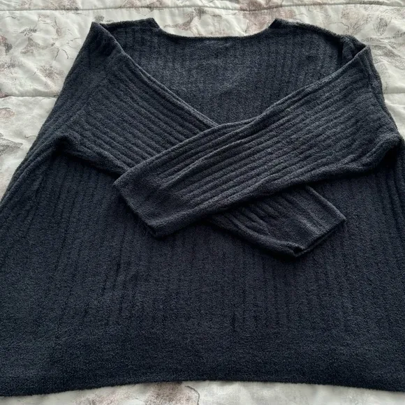Barefoot Dreams Cozychic Lite dark gray ribbed V-neck sweater, size 1X Petite