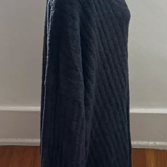 Barefoot Dreams Cozychic Lite dark gray ribbed V-neck sweater, size 1X Petite