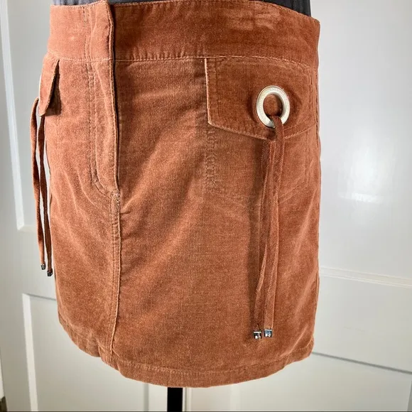 BCBGMaxazria skirt