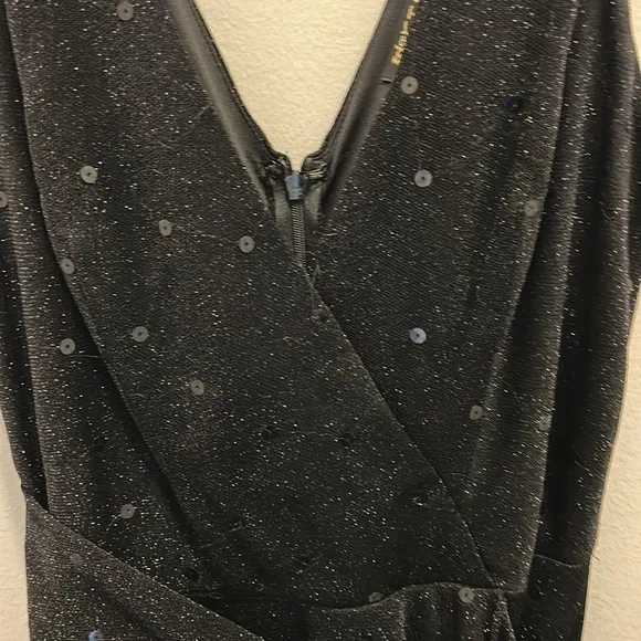 Betsey Johnson black sparkle sequin evening dress with ruffle v-neck size 4