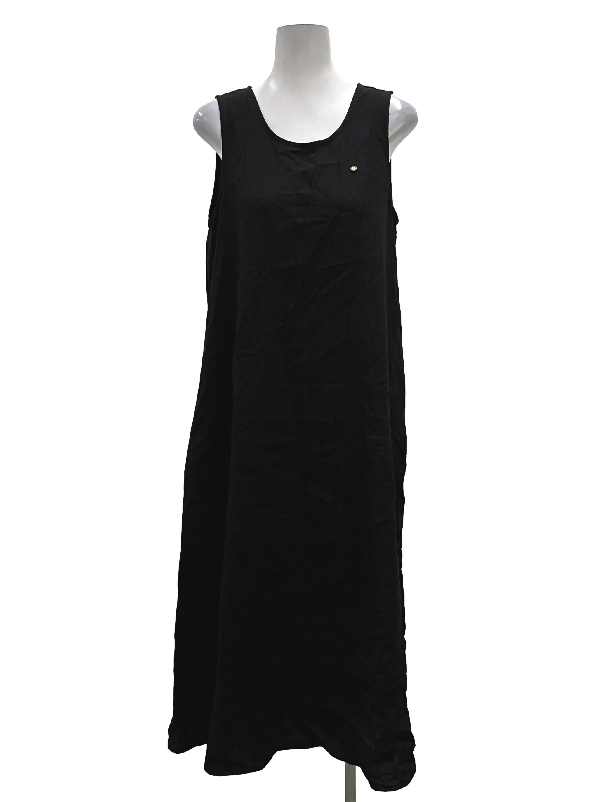 Black Sleeveless Shift Dress