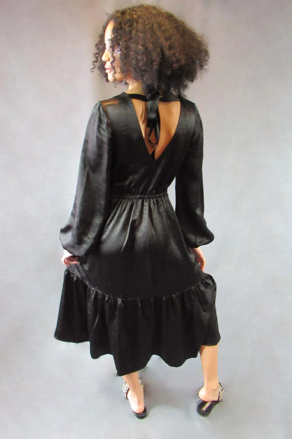 Black Tiered Shift