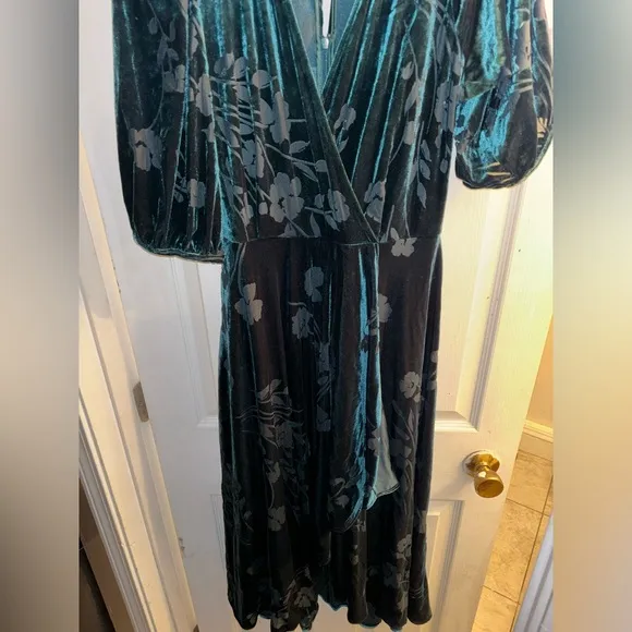 Calvin Klein NWT MALACHITE Dark Green Burn Out Velvet Fit &amp; Flare Dress size 10