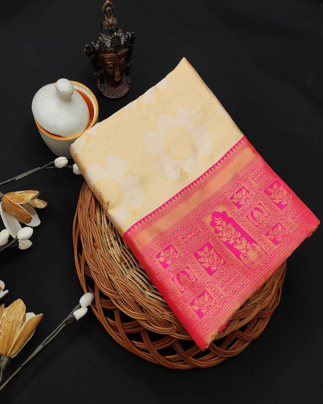 Closet mix Off-white and Pink Zari Border Saree With Blouse