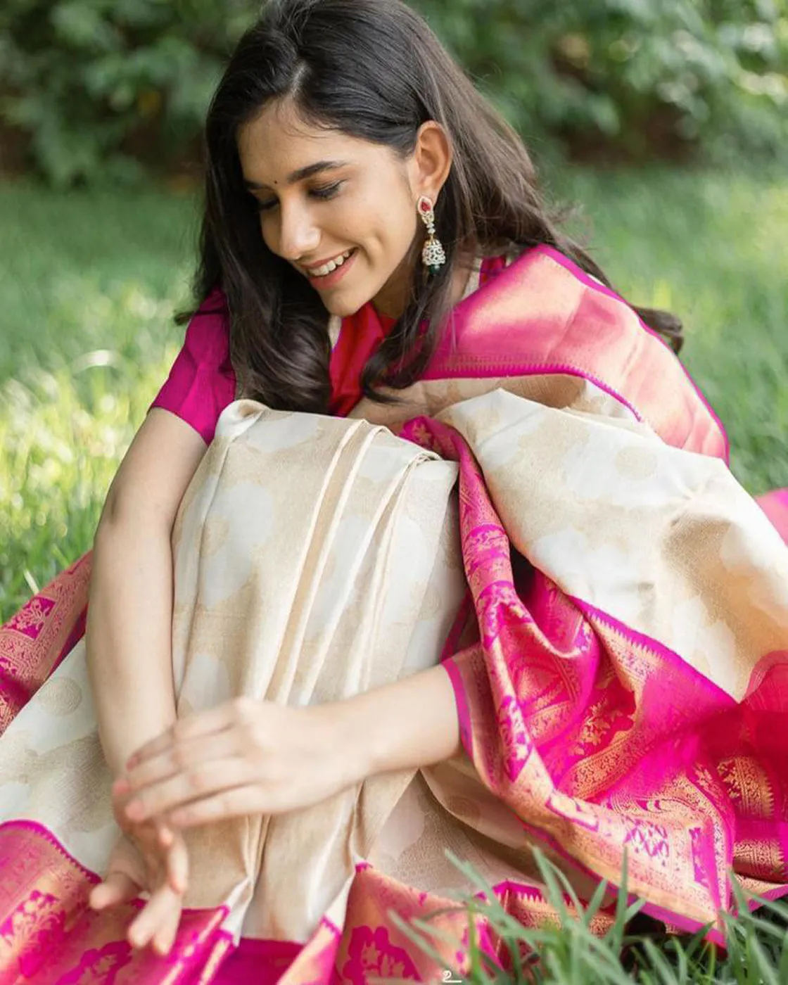 Closet mix Off-white and Pink Zari Border Saree With Blouse