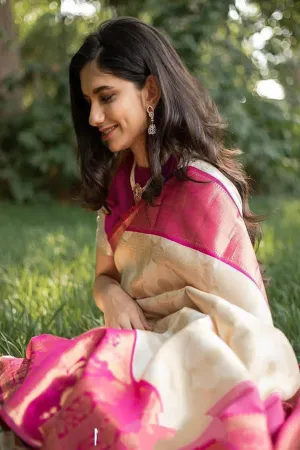 Closet mix Off-white and Pink Zari Border Saree With Blouse