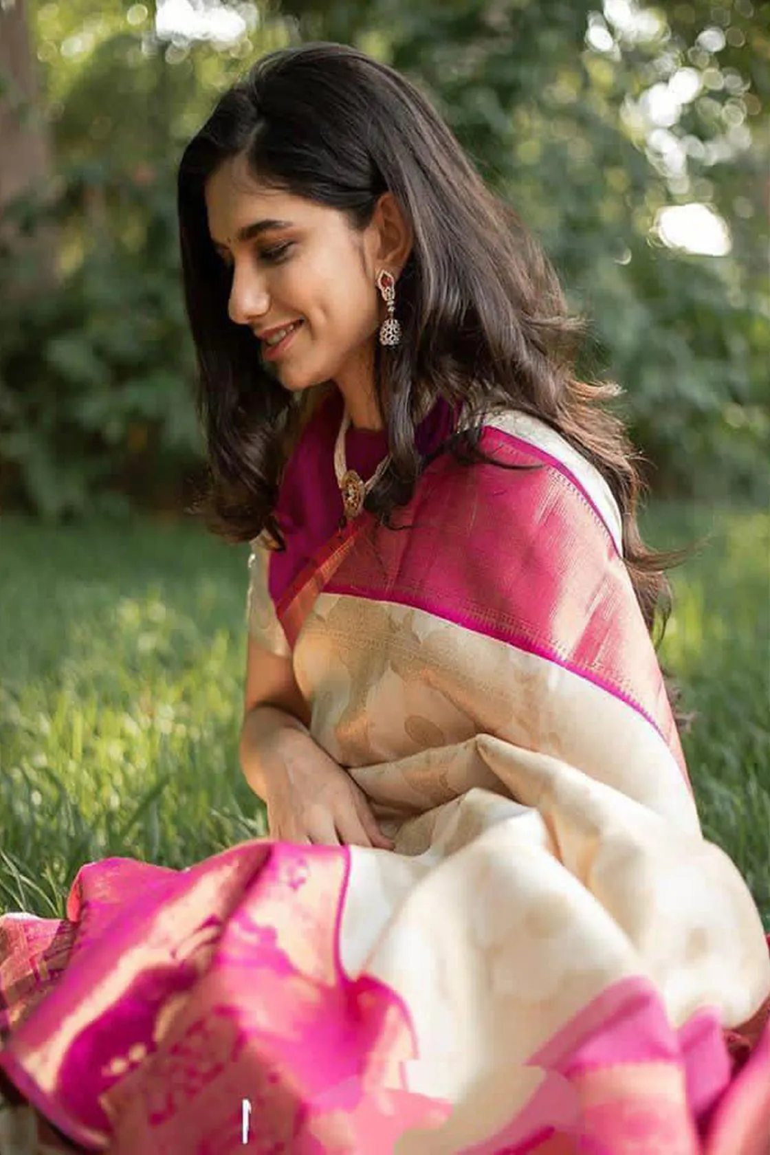Closet mix Off-white and Pink Zari Border Saree With Blouse
