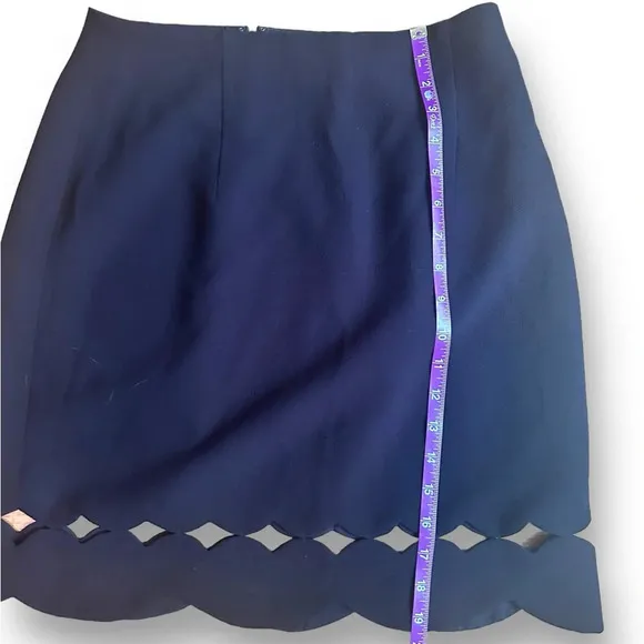 Club Monaco Atrina Skirt Size 4 Black Scalloped Cutout Hem Pencil A Line Skirt