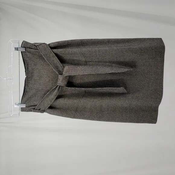 Club Monaco Pencil Skirt Charcoal Belted Slit in Back Size 6