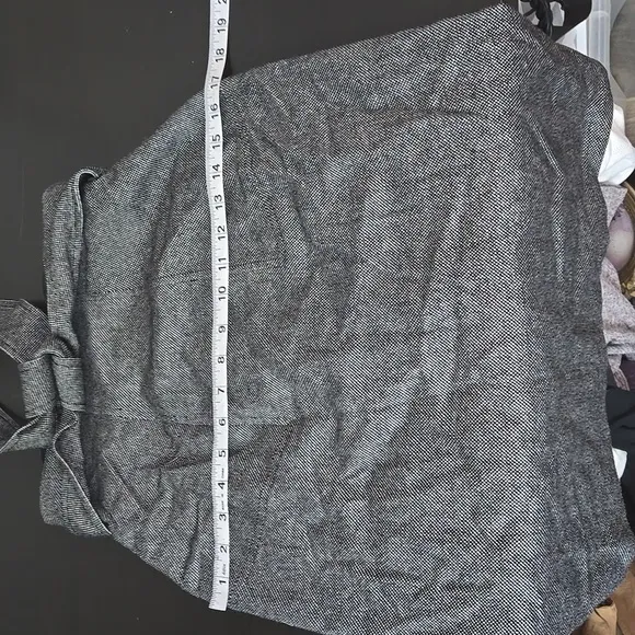 Club Monaco Pencil Skirt Charcoal Belted Slit in Back Size 6