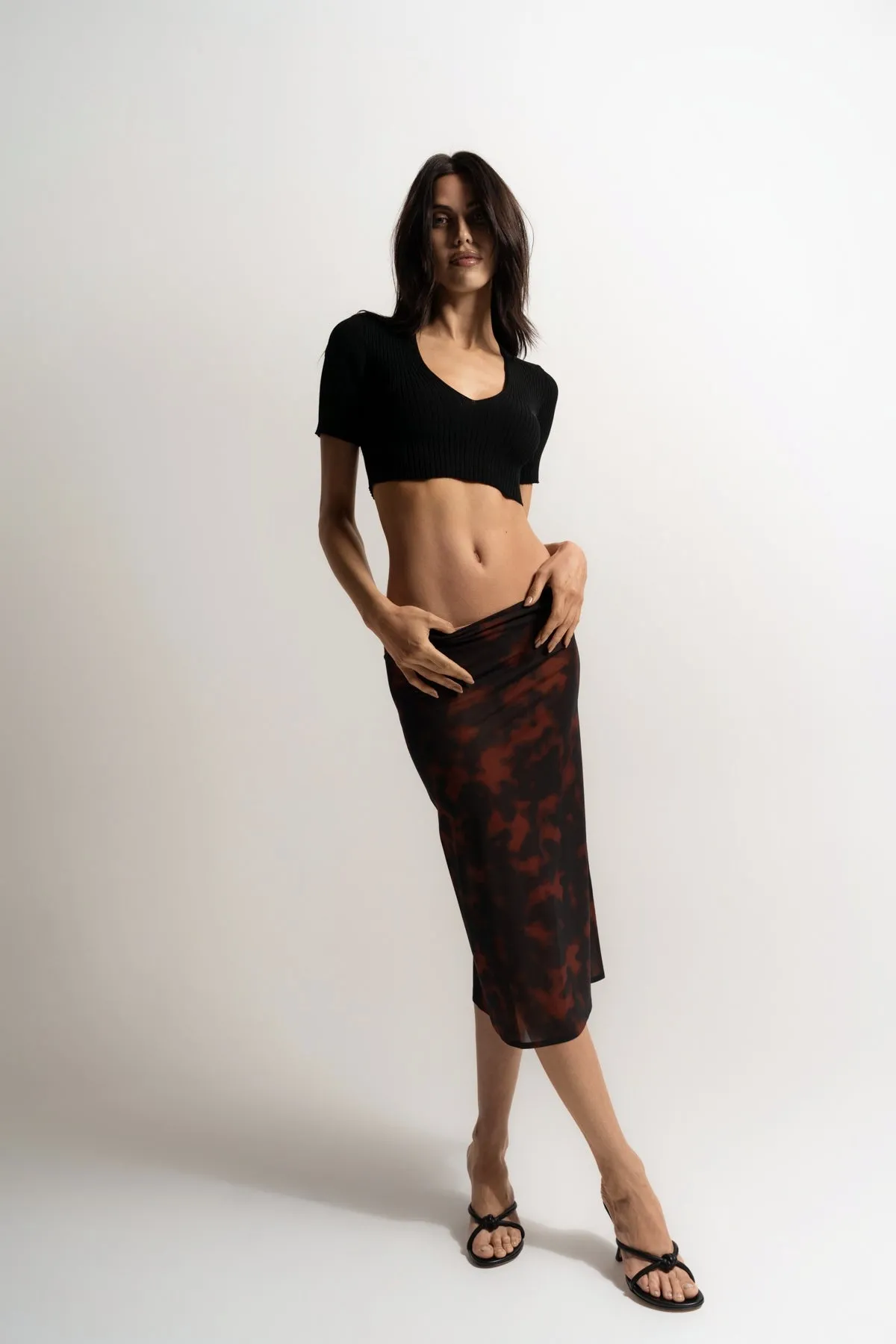 COURRÈGES | V NECK RIB KNIT CROPPED SWEATER