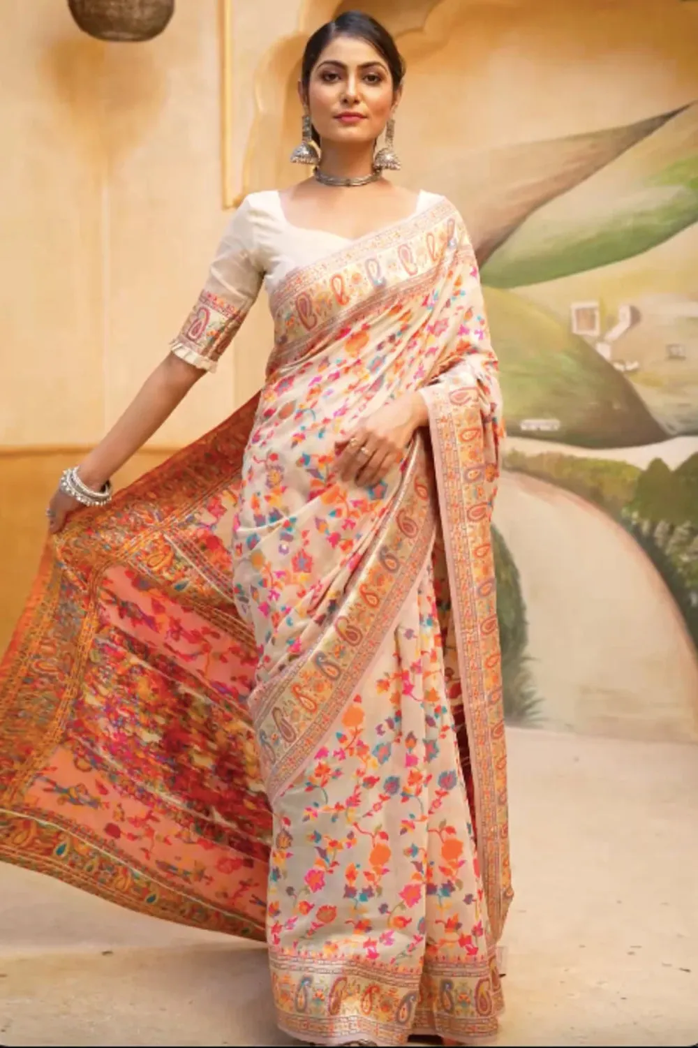 Creamy Off-White Kashmiri Modal Handloom Weaving Saree