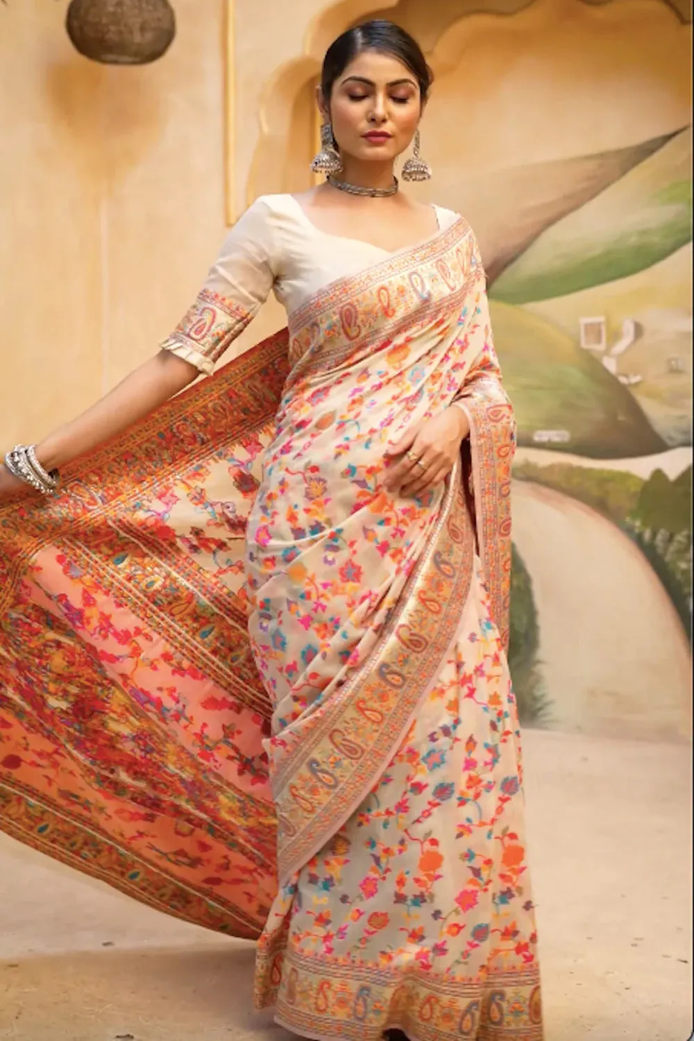 Creamy Off-White Kashmiri Modal Handloom Weaving Saree