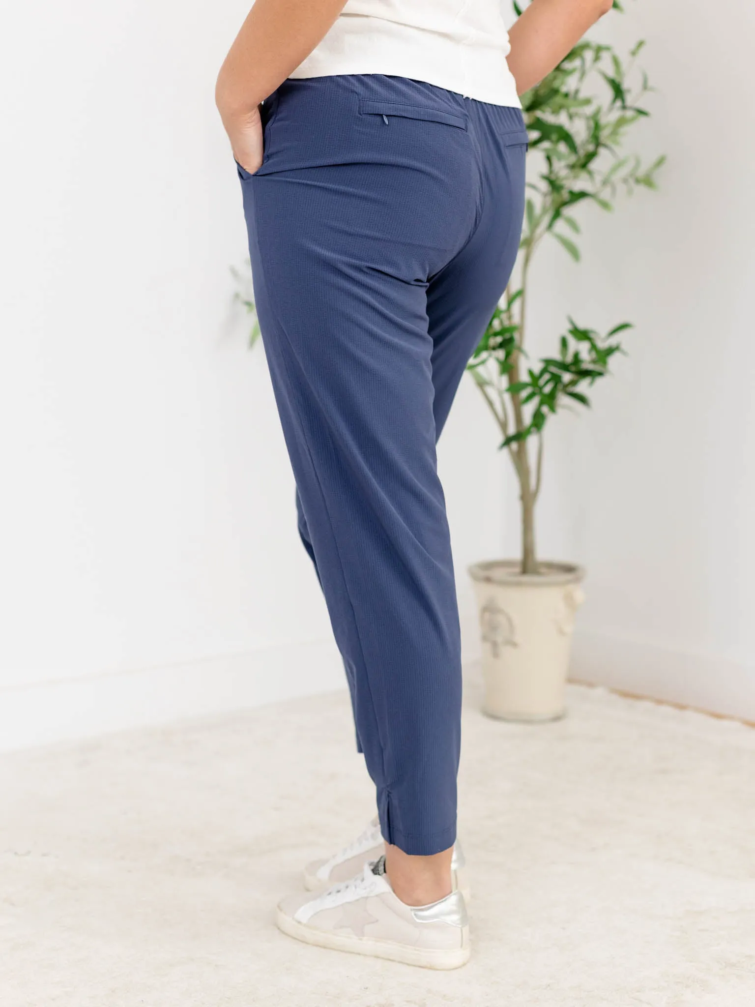 Crinkle Woven Pant