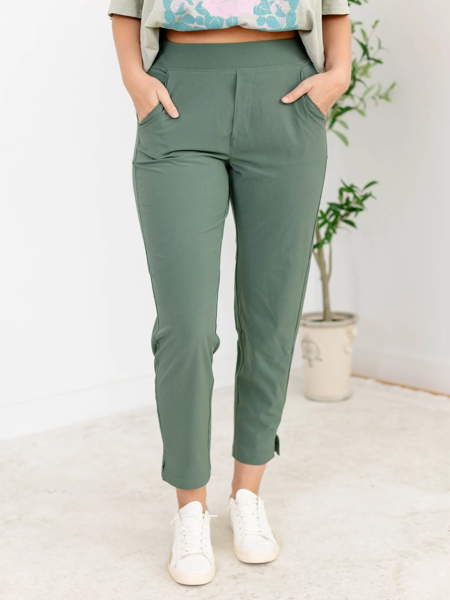 Crinkle Woven Pant