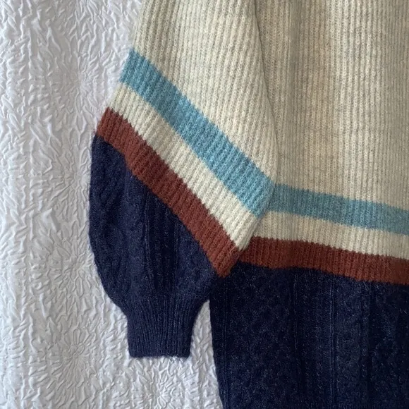 DAVI &amp; DANI Turtleneck Long Bell Sleeve Sweater