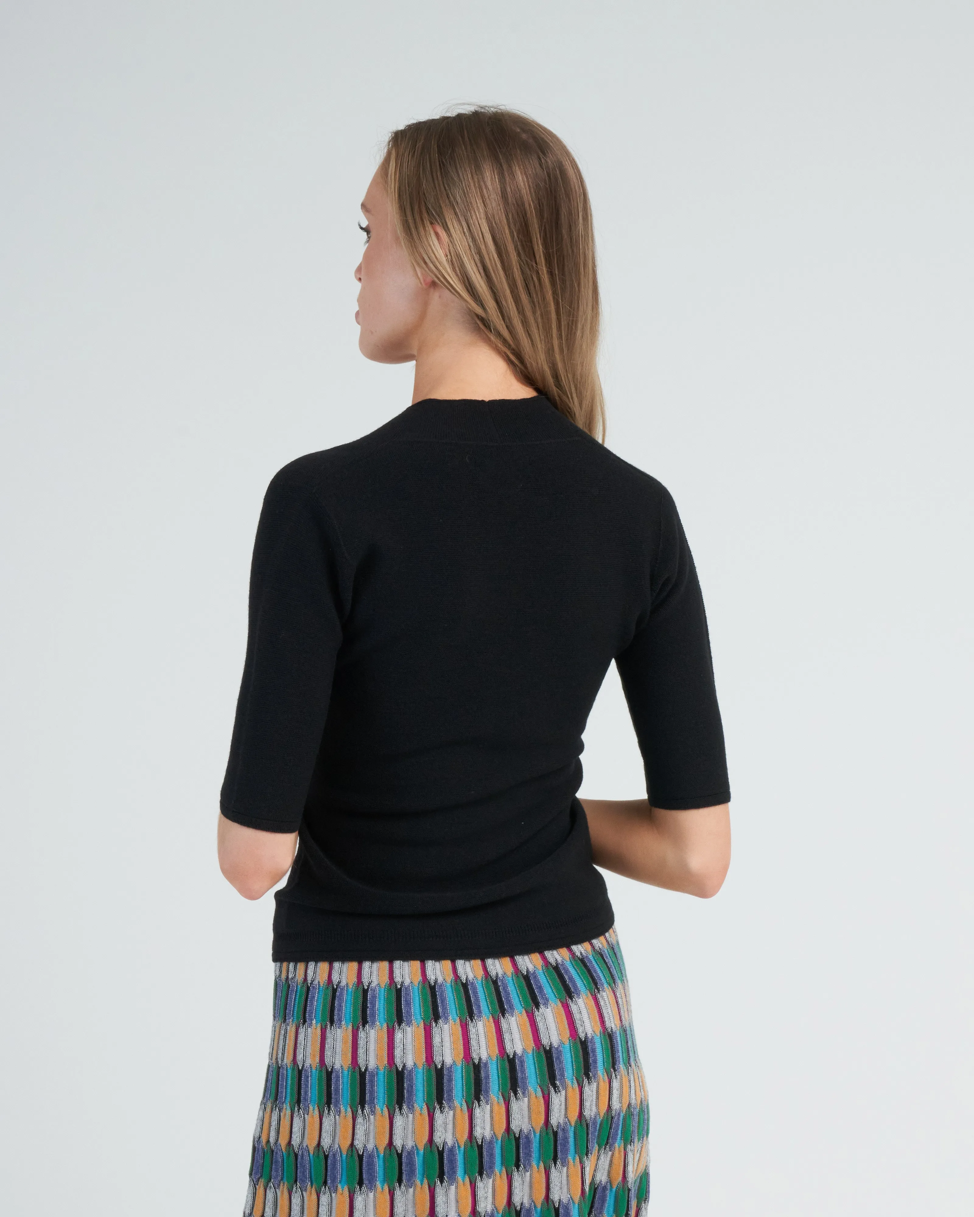 deep v neck fine top - deep black