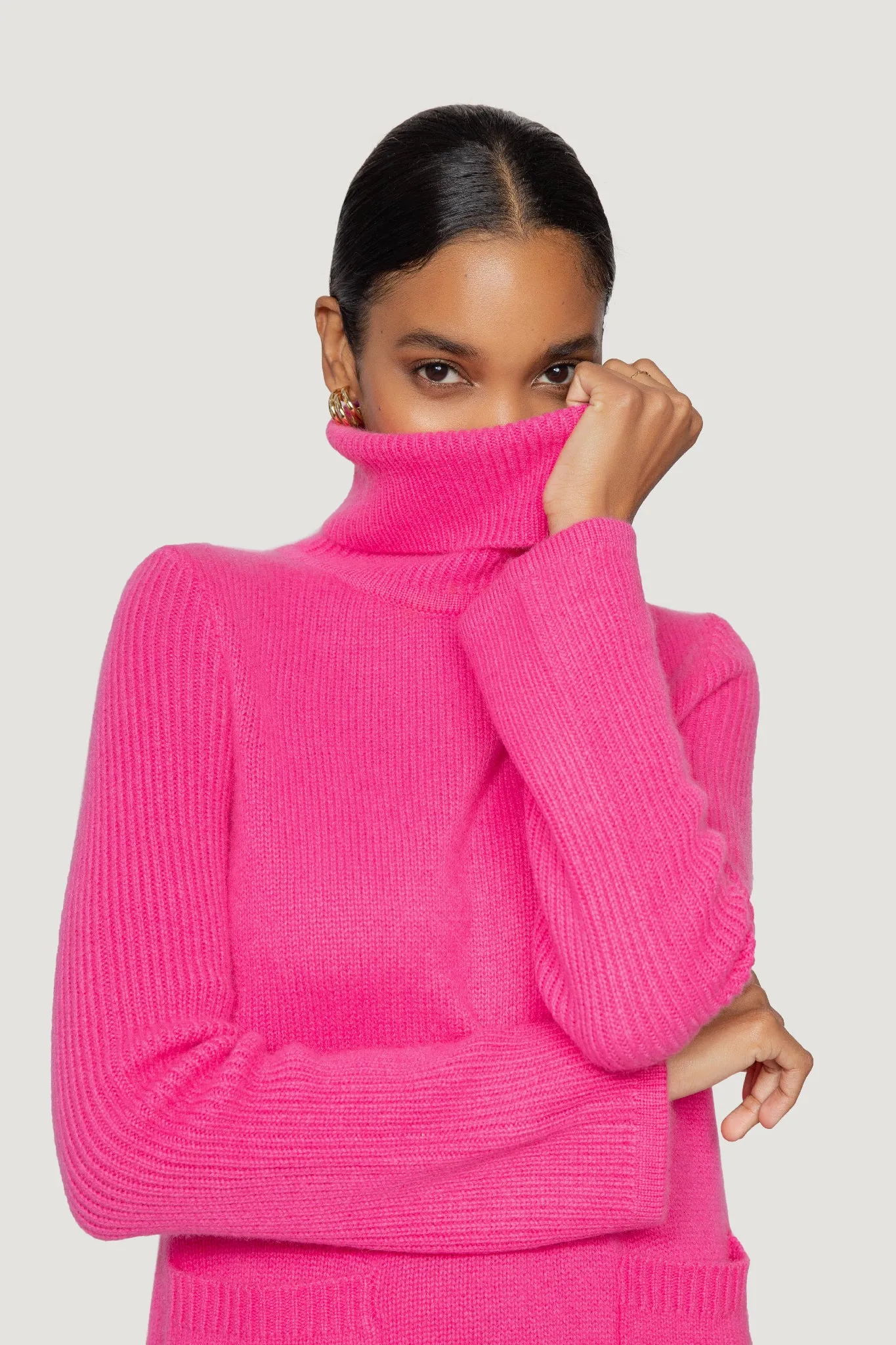 Double Pocket Cashmere Turtleneck Sweater