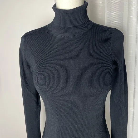 Elizabeth and James Renner Cutout Black Turtleneck Size Small