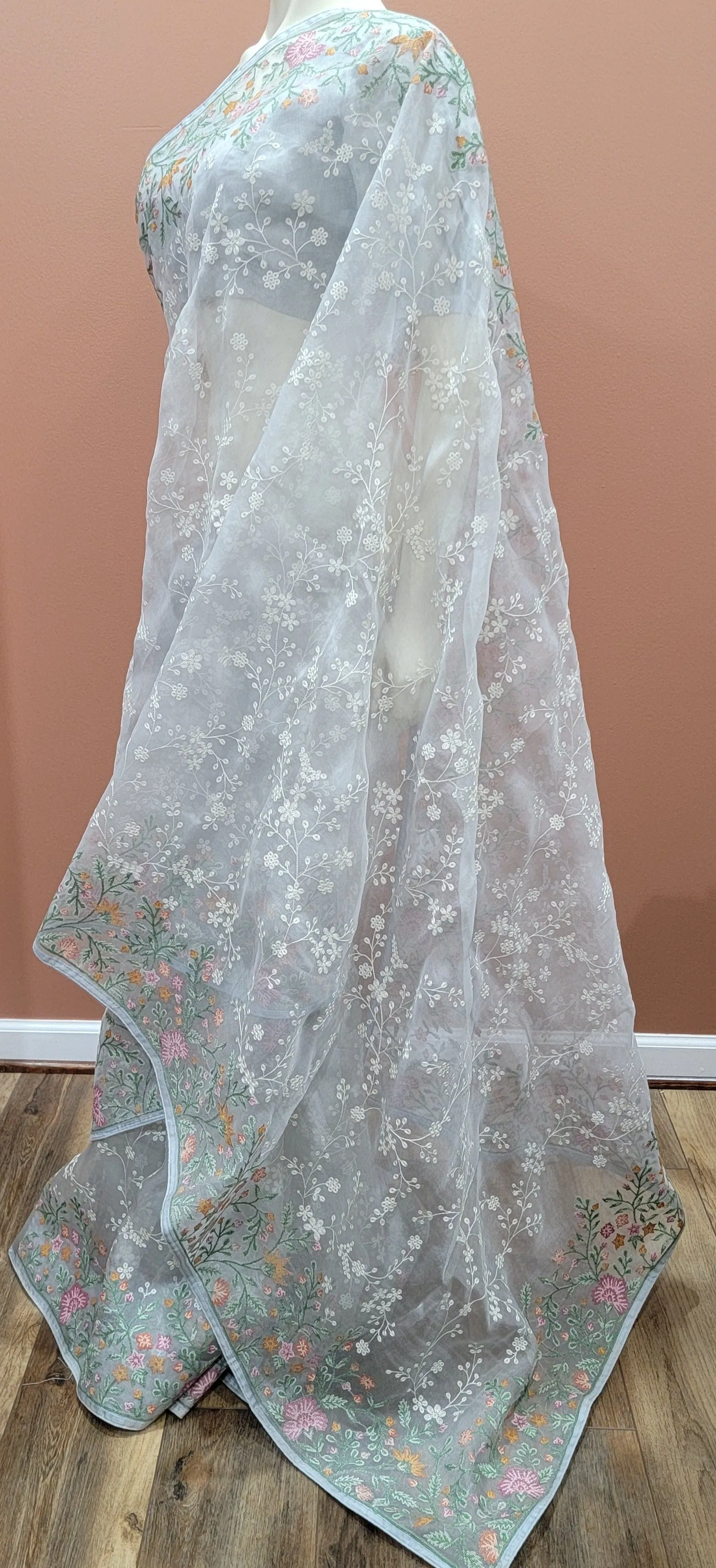 Embroidered Organza Silk Saree w/ Blouse in Grey