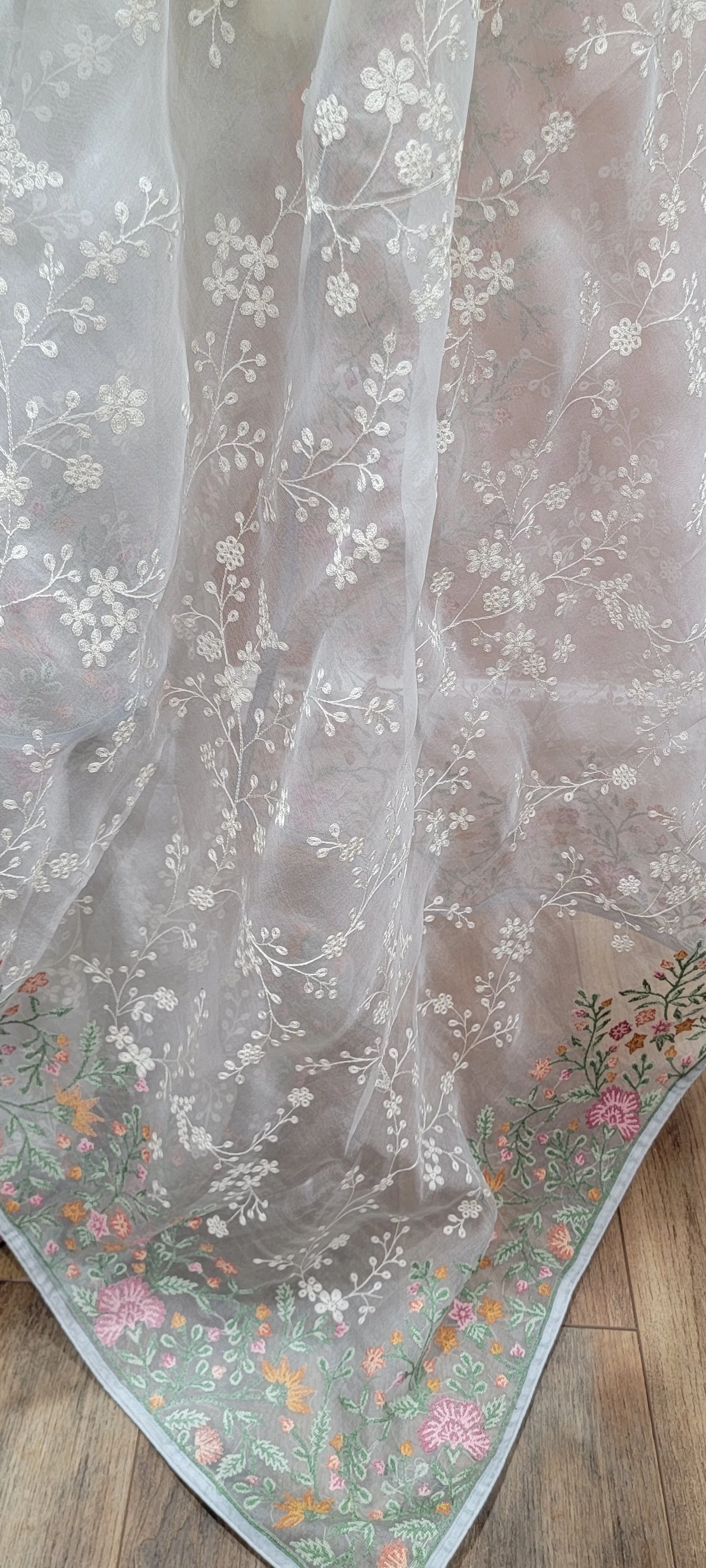 Embroidered Organza Silk Saree w/ Blouse in Grey
