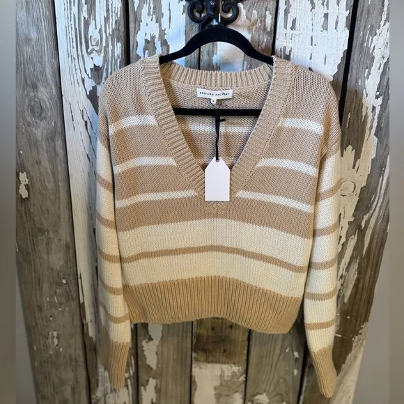 English Factory NWT Tan &amp; Cream V-Neck Sweater Size Medium