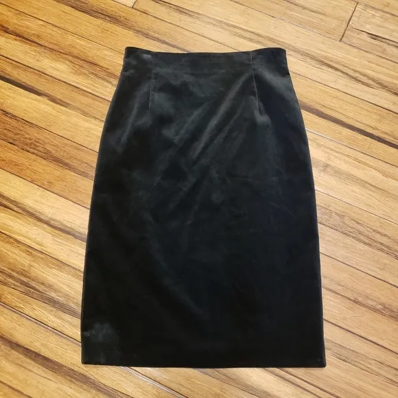 ESCADA VELVET PENCIL SKIRT, SIZE 40