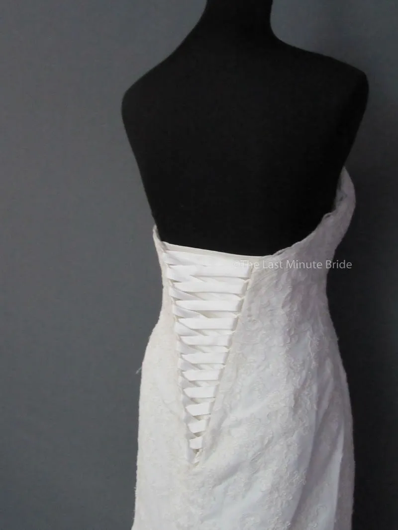 Essense of Australia D1773 Ivory size 14