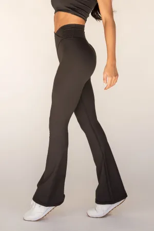 Everyday Bootcut Pant - Black
