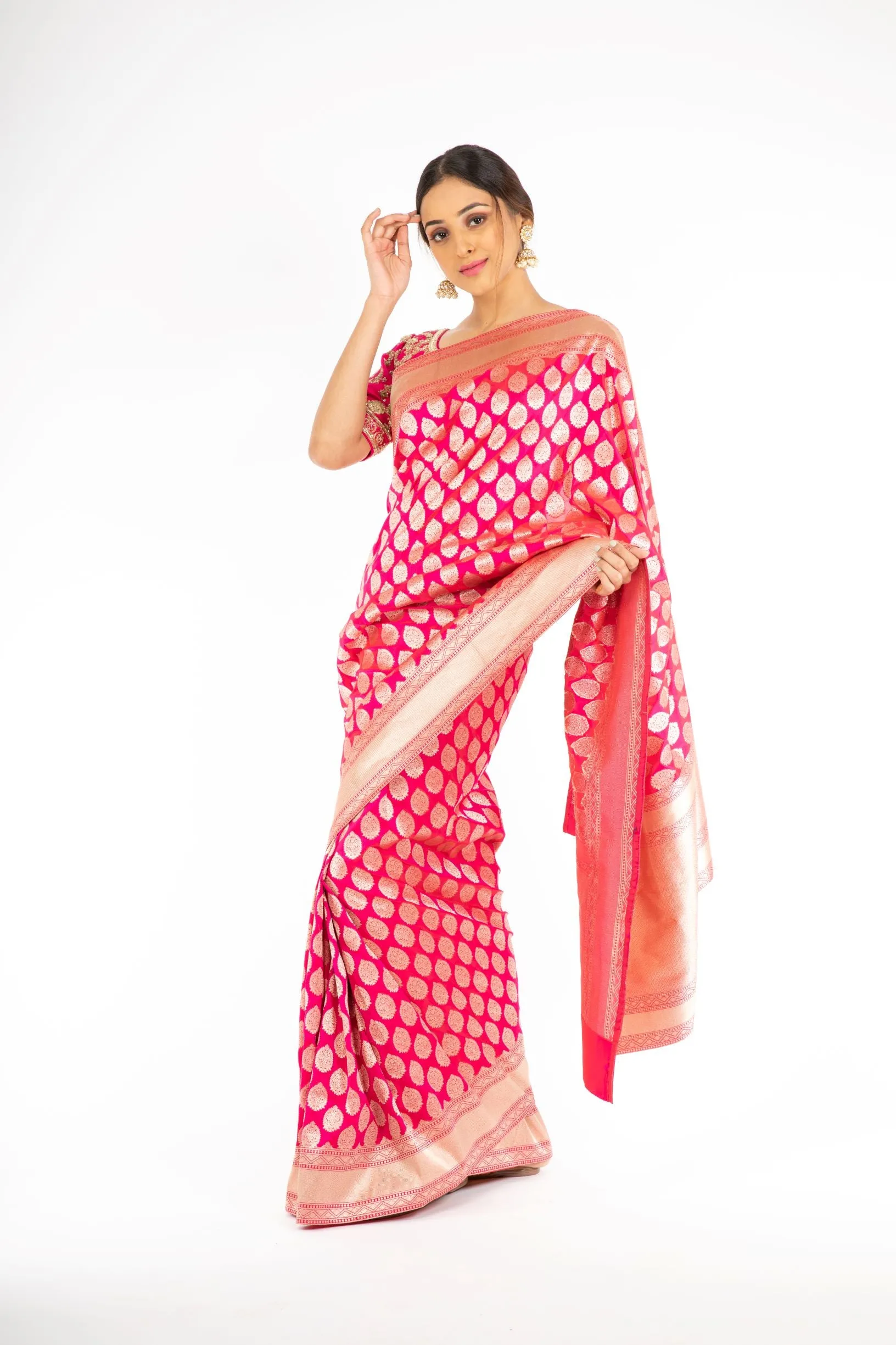 Extra-ordinary Pink Color Banarasi Handloom Saree