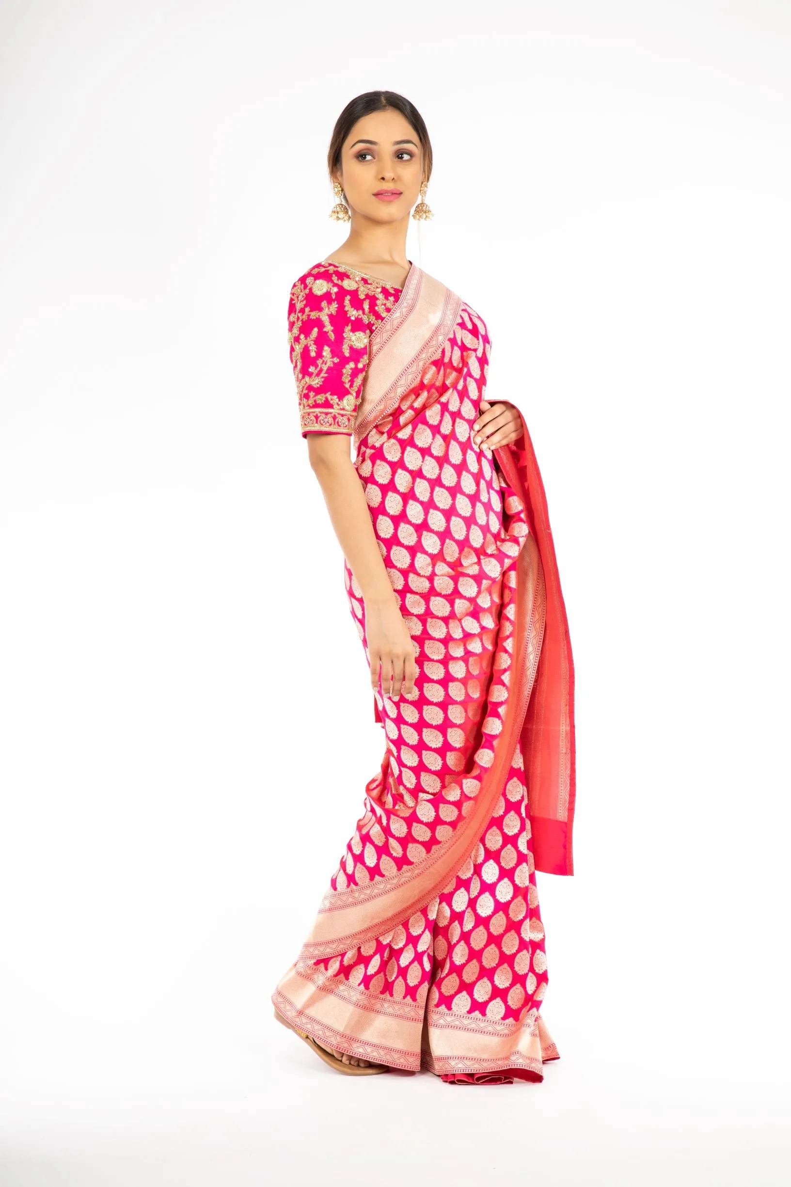 Extra-ordinary Pink Color Banarasi Handloom Saree